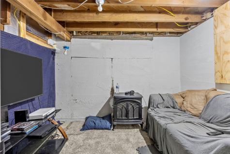 207 E 2nd Street Anamosa IA 52205