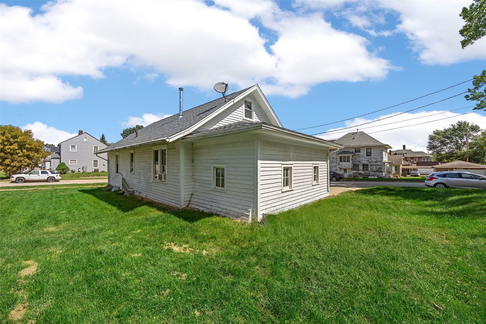 207 E 2nd Street Anamosa IA 52205