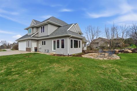 2502 River Run Court Cedar Rapids IA 52411