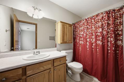 1748 Parkway Drive Coralville IA 52241