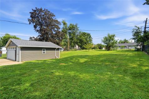 2525 Mcgowan Boulevard Marion IA 52302