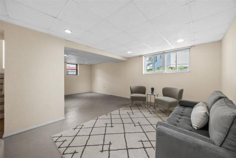 1433 Pawnee Drive NW Cedar Rapids IA 52405