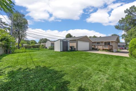 1433 Pawnee Drive NW Cedar Rapids IA 52405