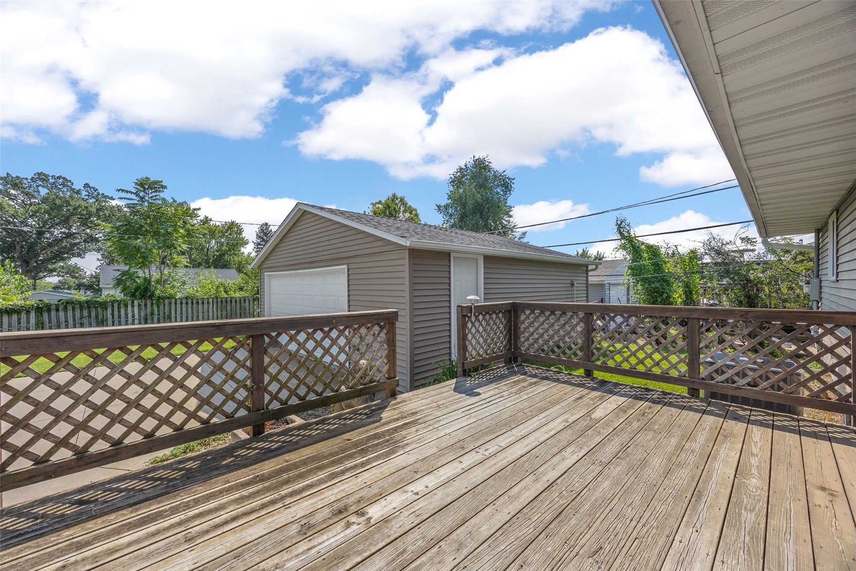 1433 Pawnee Drive NW Cedar Rapids IA 52405