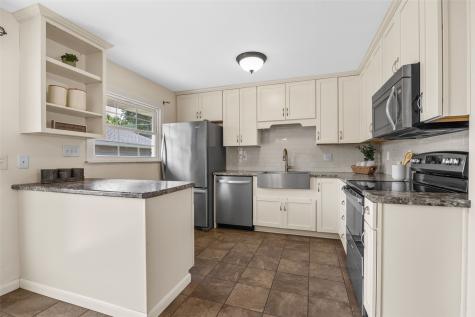 1433 Pawnee Drive NW Cedar Rapids IA 52405