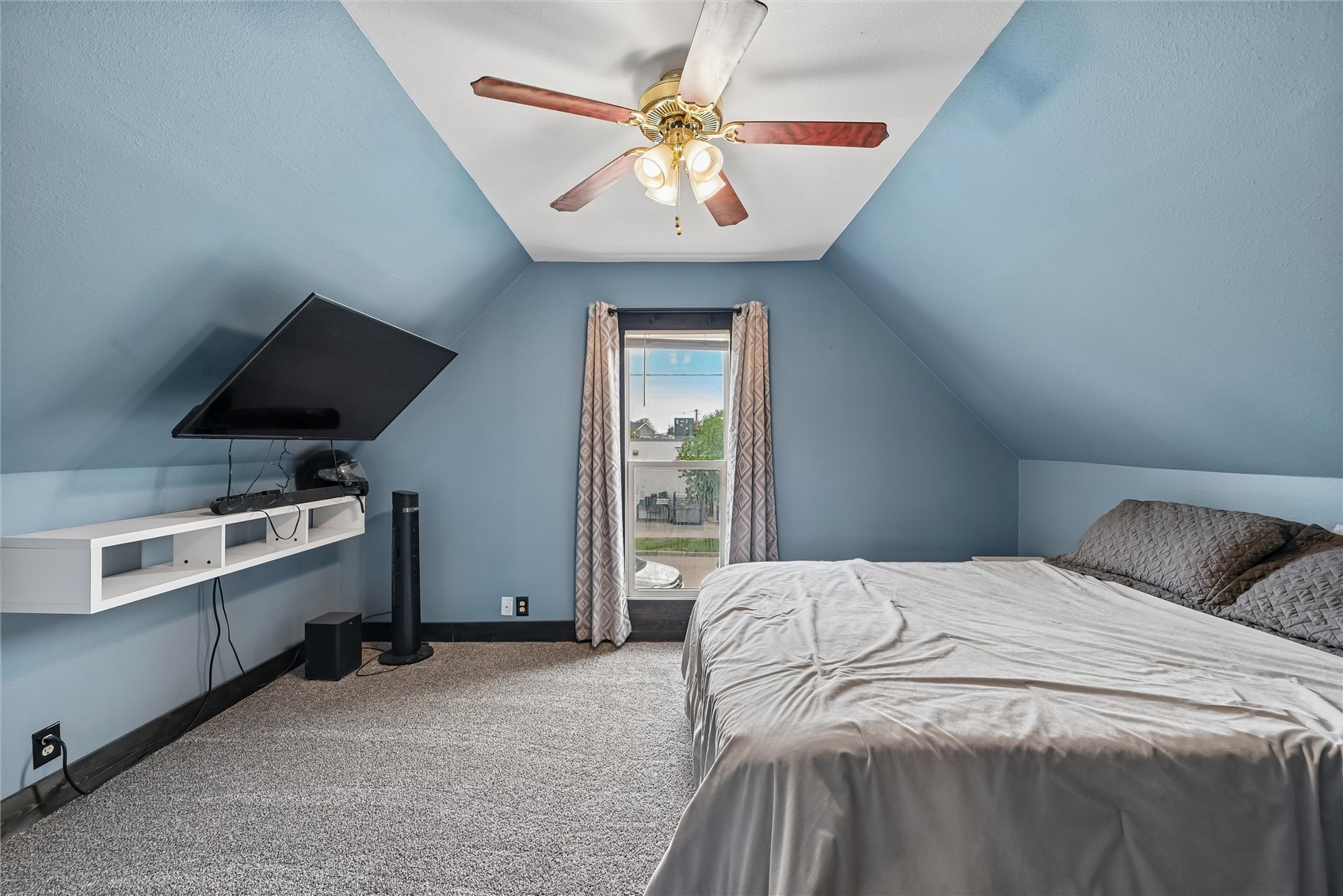 523 6th Avenue SW Cedar Rapids IA 52404