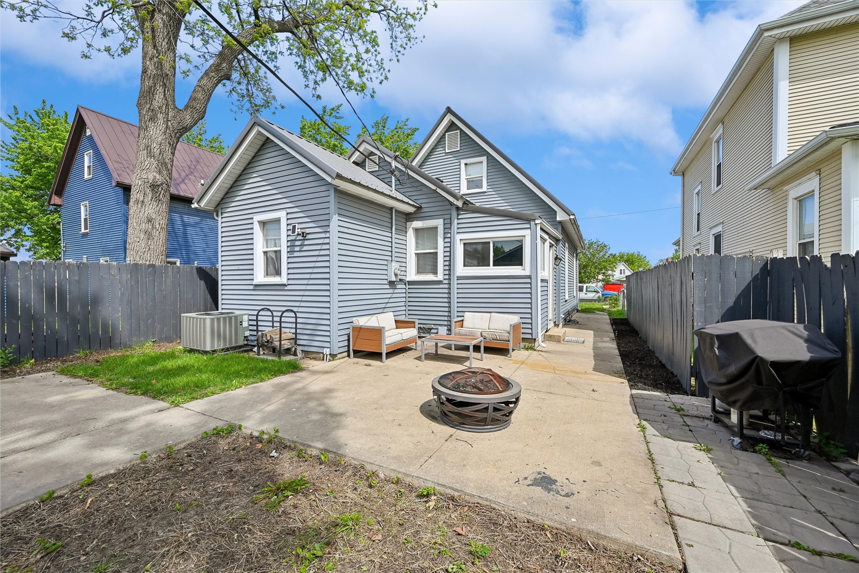 523 6th Avenue SW Cedar Rapids IA 52404