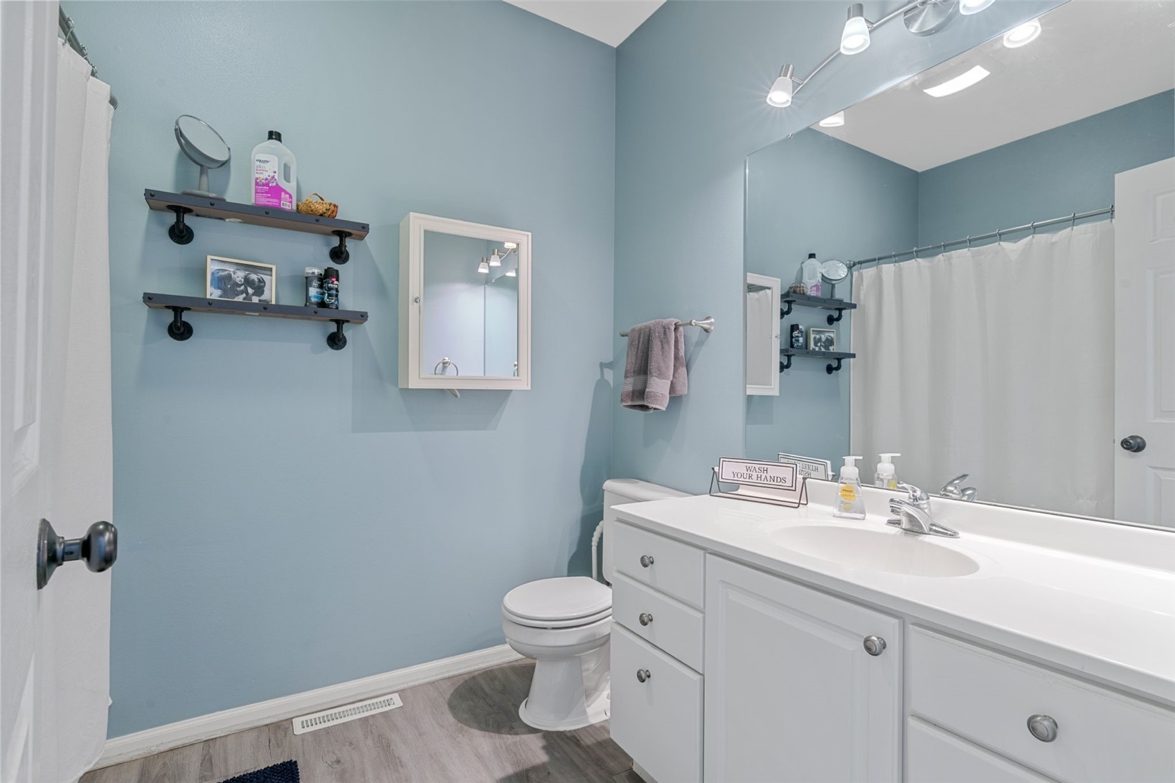 1432 Hickory Hollow Road NE Solon IA 52333