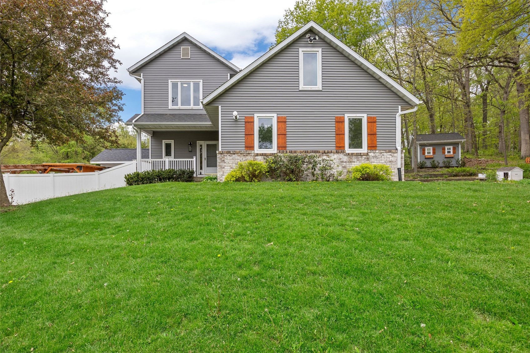 1432 Hickory Hollow Road NE Solon IA 52333