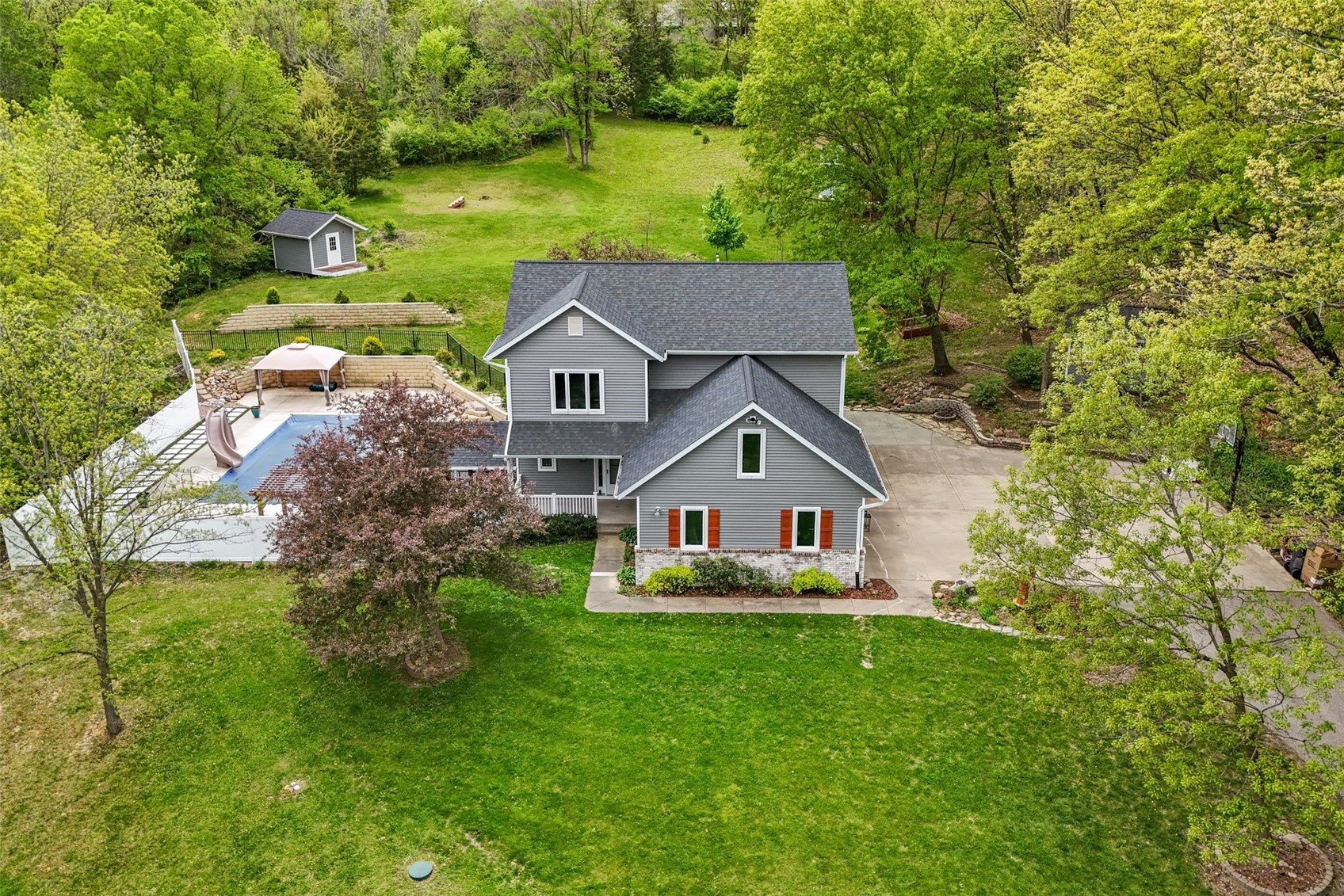 1432 Hickory Hollow Road NE Solon IA 52333