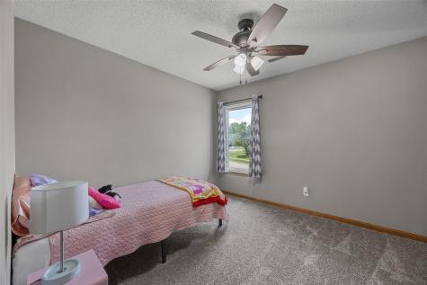 111 Stoney Creek Road NW Cedar Rapids IA 52405