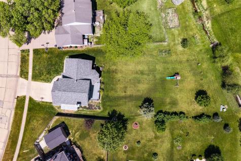 111 Stoney Creek Road NW Cedar Rapids IA 52405
