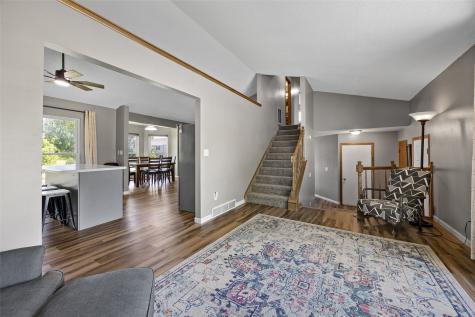111 Stoney Creek Road NW Cedar Rapids IA 52405
