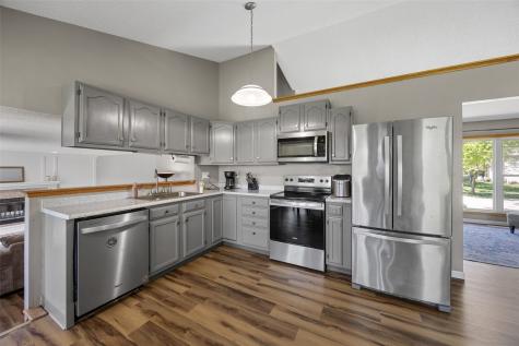 111 Stoney Creek Road NW Cedar Rapids IA 52405