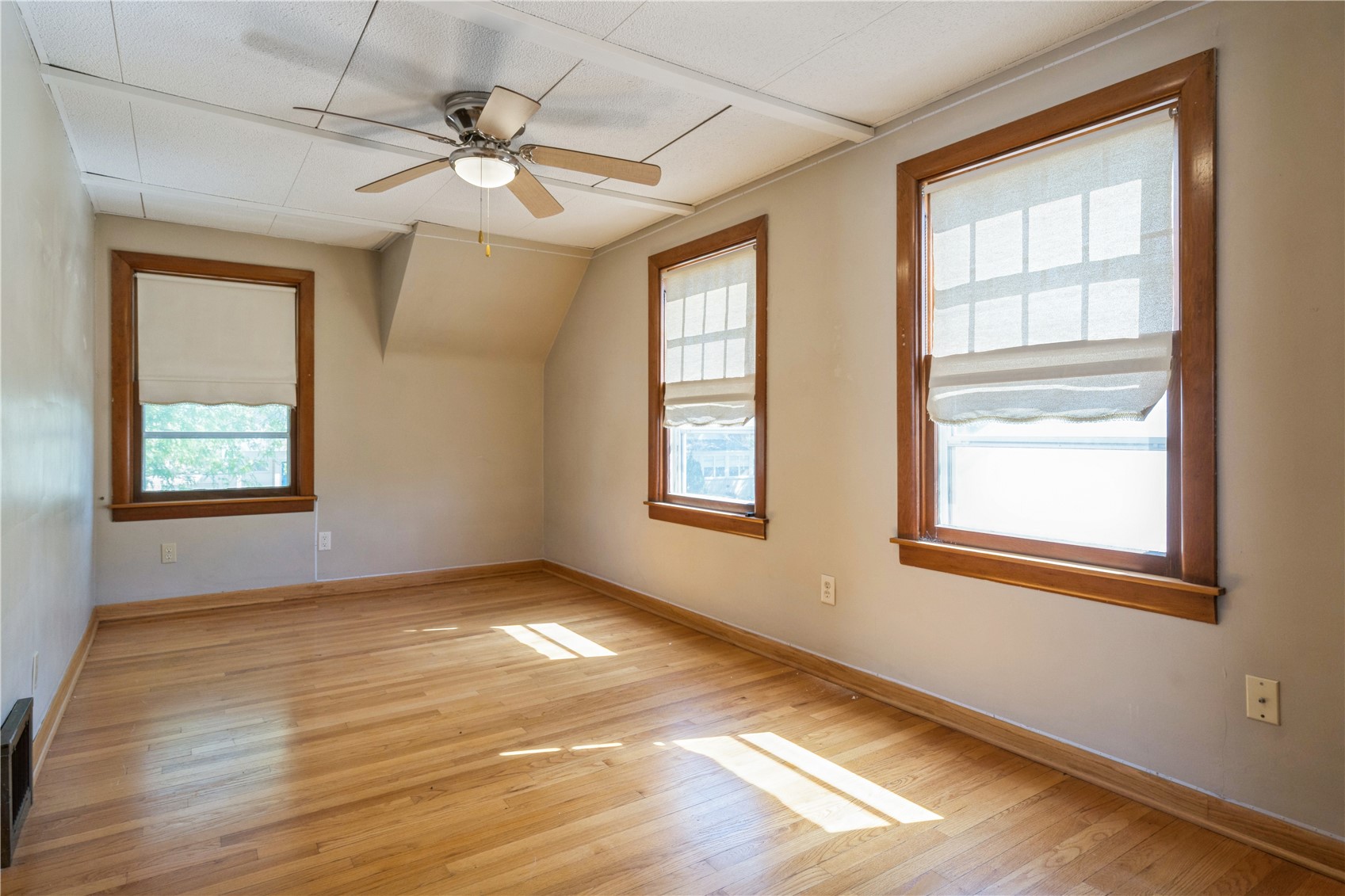 615 34th Street NE Cedar Rapids IA 52402