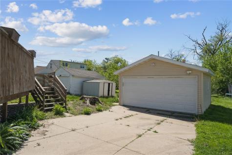 615 34th Street NE Cedar Rapids IA 52402