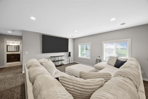 4812 Hay Field Court SW Cedar Rapids IA 52404