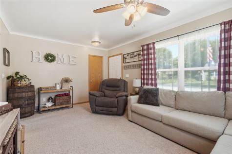 1619 9th NW Cedar Rapids IA 52405