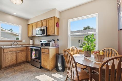 1619 9th NW Cedar Rapids IA 52405