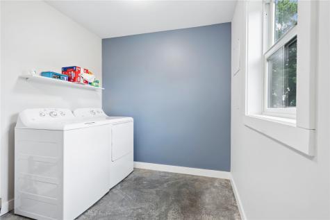 209 E Lincoln Way Wheatland IA 52777
