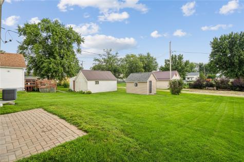 209 E Lincoln Way Wheatland IA 52777