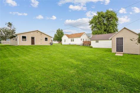 209 E Lincoln Way Wheatland IA 52777