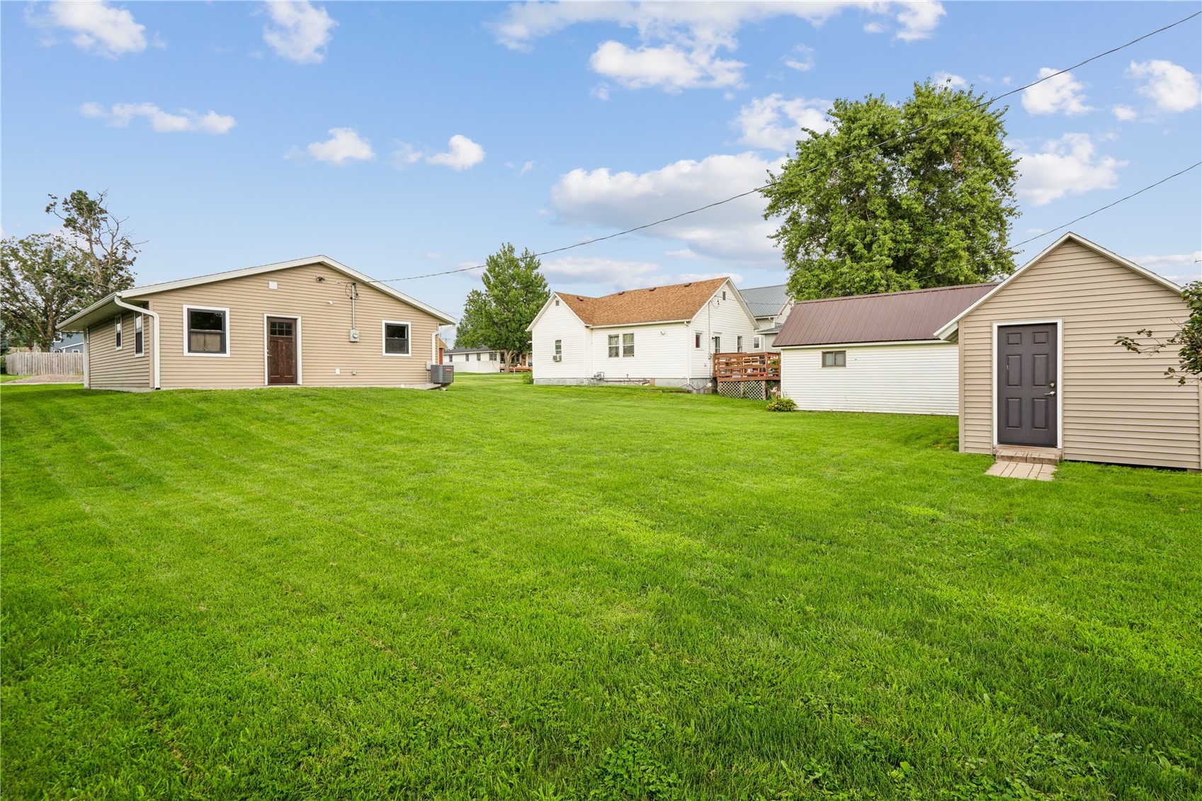 209 E Lincoln Way Wheatland IA 52777