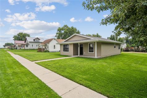 209 E Lincoln Way Wheatland IA 52777