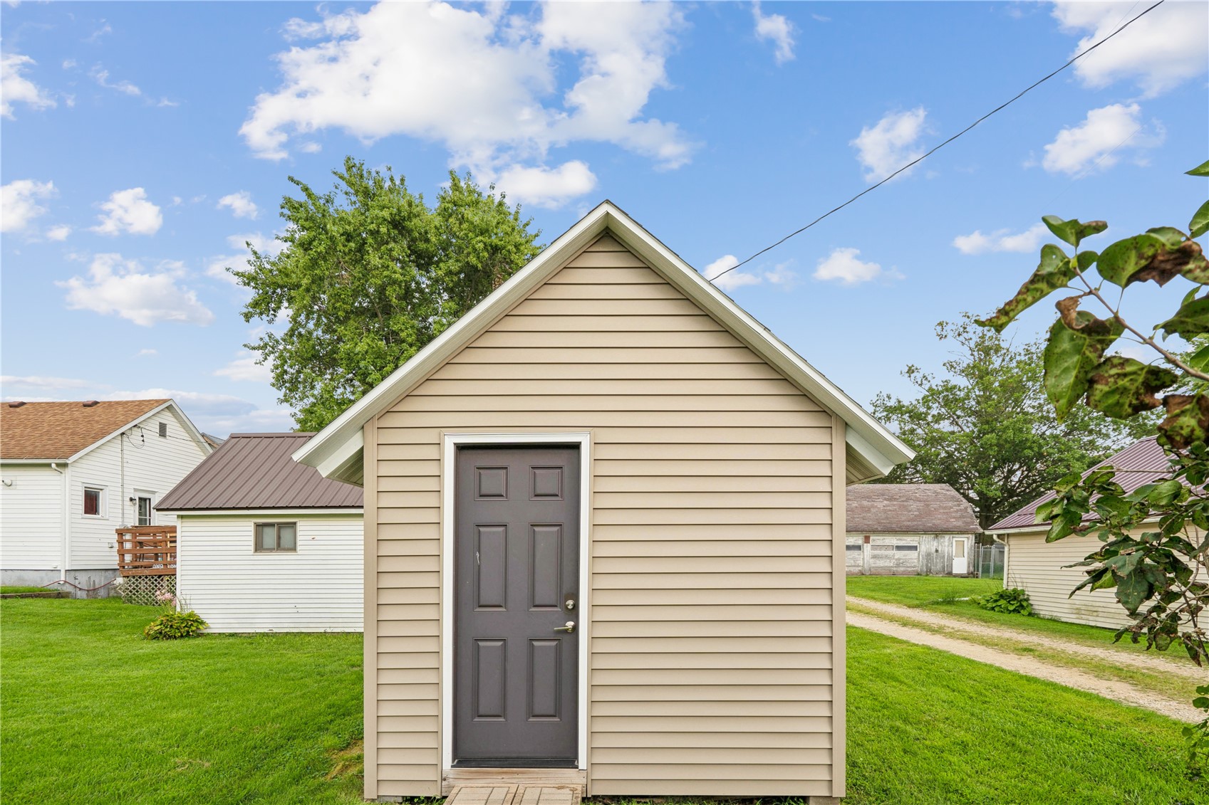 209 E Lincoln Way Wheatland IA 52777