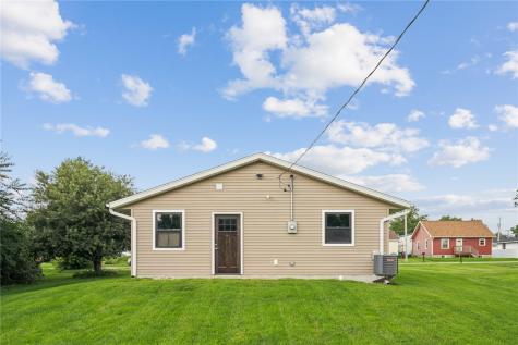 209 E Lincoln Way Wheatland IA 52777