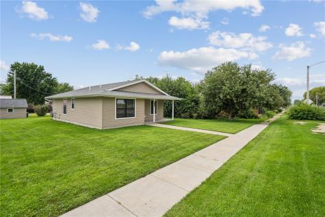 209 E Lincoln Way Wheatland IA 52777