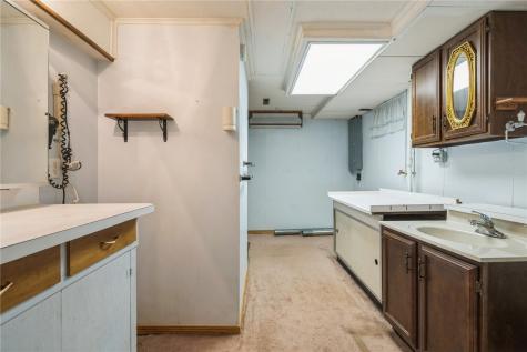 1155 A Avenue NW Marion IA 52302
