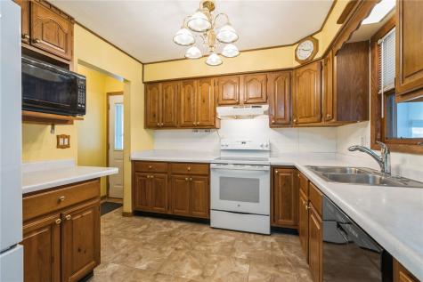 1155 A Avenue NW Marion IA 52302