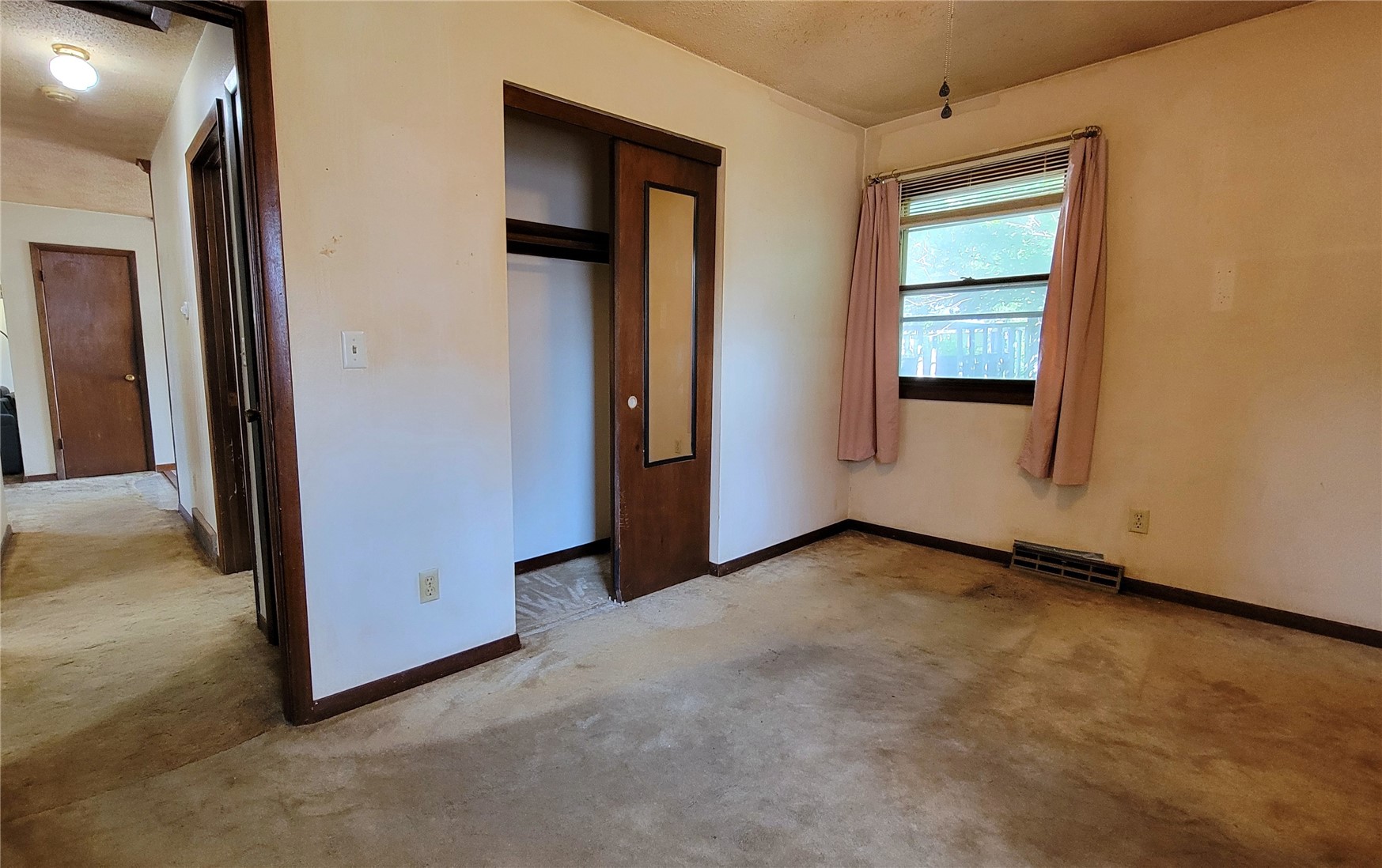 20 E Hickory Street North Liberty IA 52317