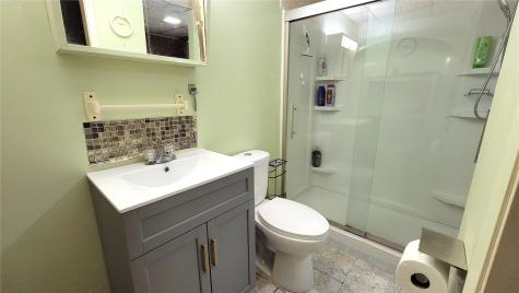 20 E Hickory Street North Liberty IA 52317