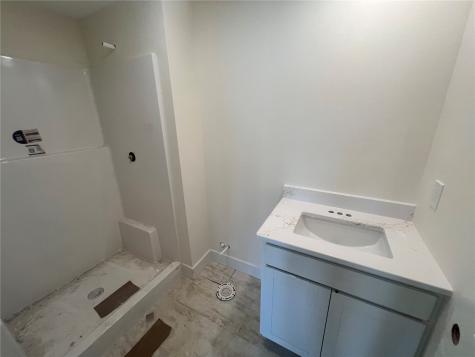 1435 Cardinal Drive Fairfax IA 52228