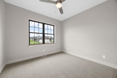 1435 Cardinal Drive Fairfax IA 52228