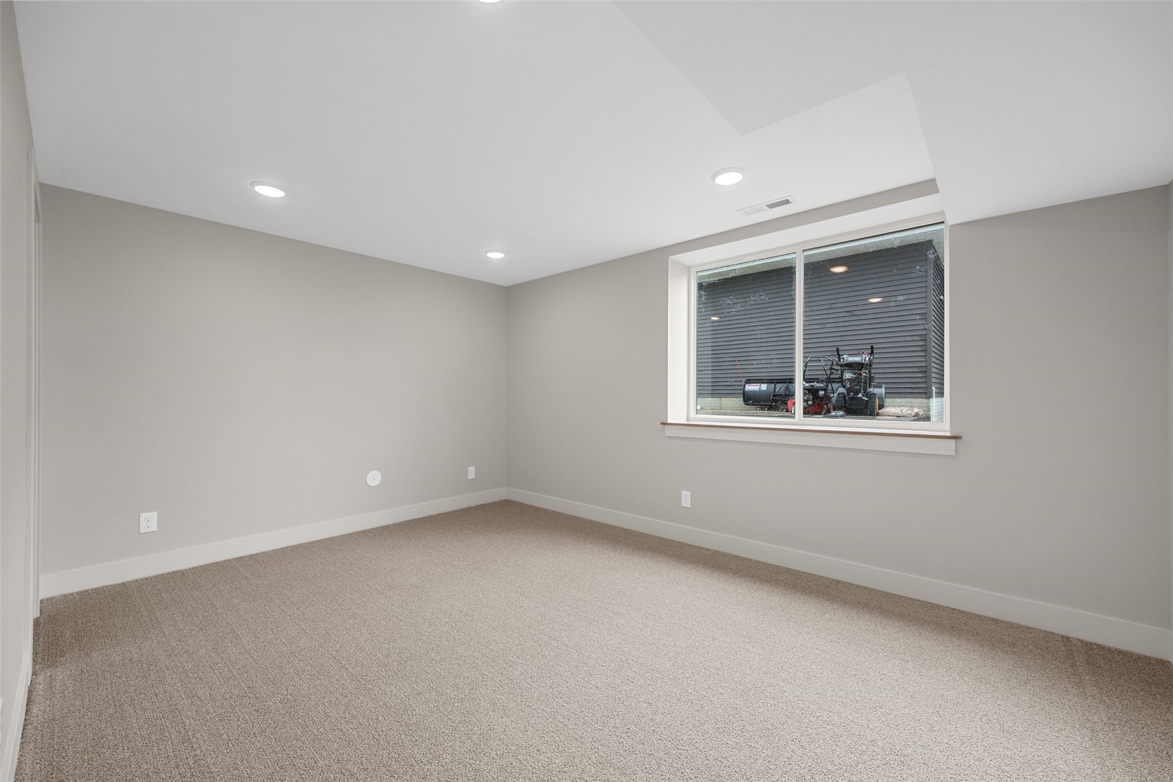 1435 Cardinal Drive Fairfax IA 52228
