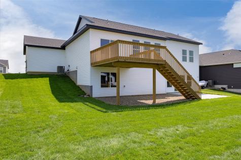 1435 Cardinal Drive Fairfax IA 52228