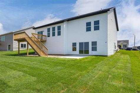 1435 Cardinal Drive Fairfax IA 52228