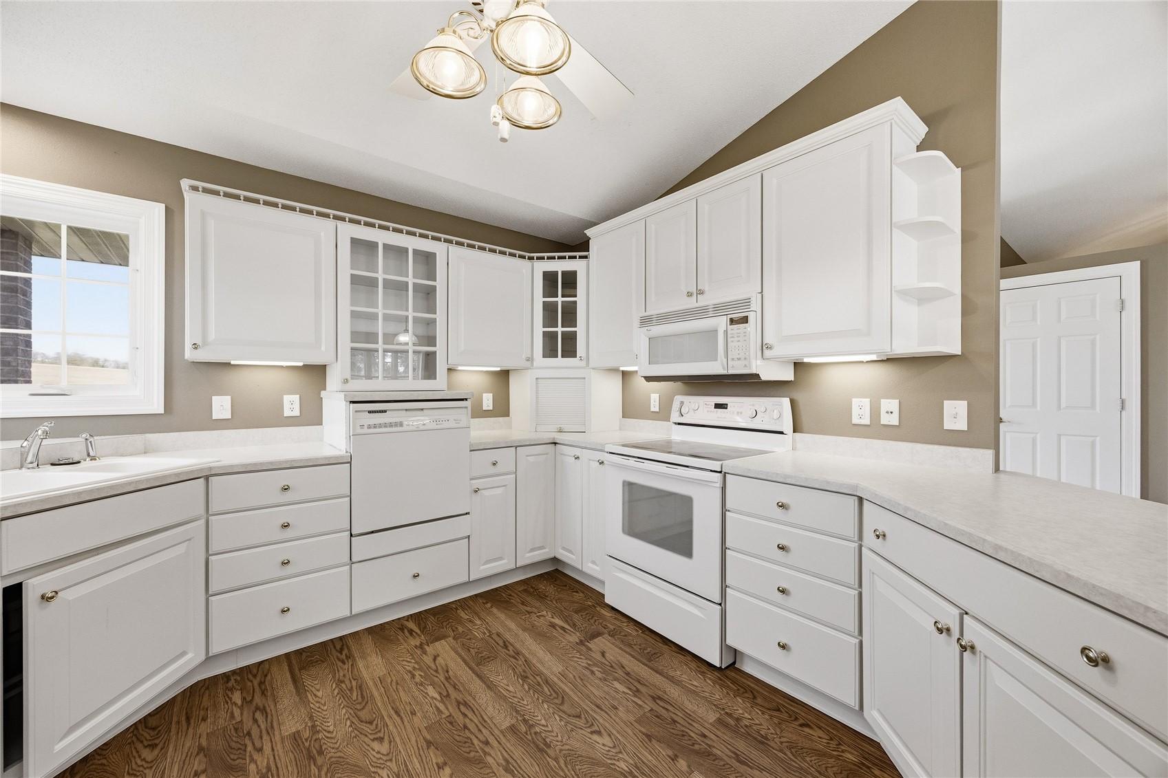 610 Kaitlynn Avenue Anamosa IA 52005