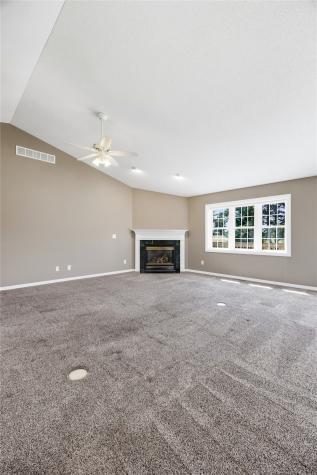 610 Kaitlynn Avenue Anamosa IA 52005