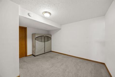 400 Westridge Drive SW Cedar Rapids IA 52404