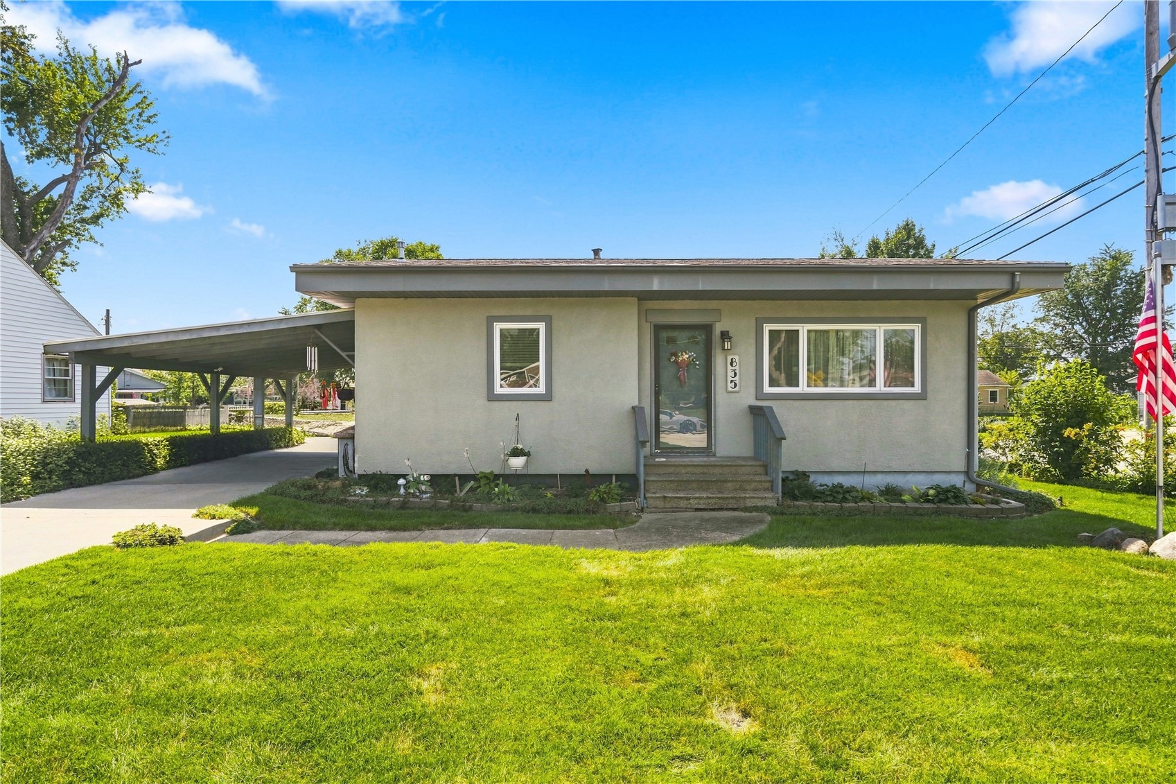 835 37th Street NE Cedar Rapids IA 52402
