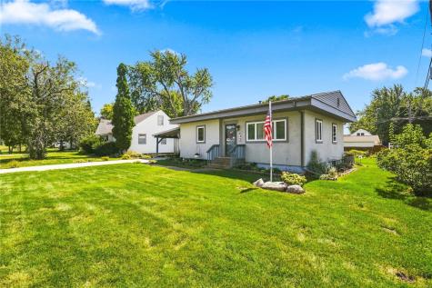 835 37th Street NE Cedar Rapids IA 52402