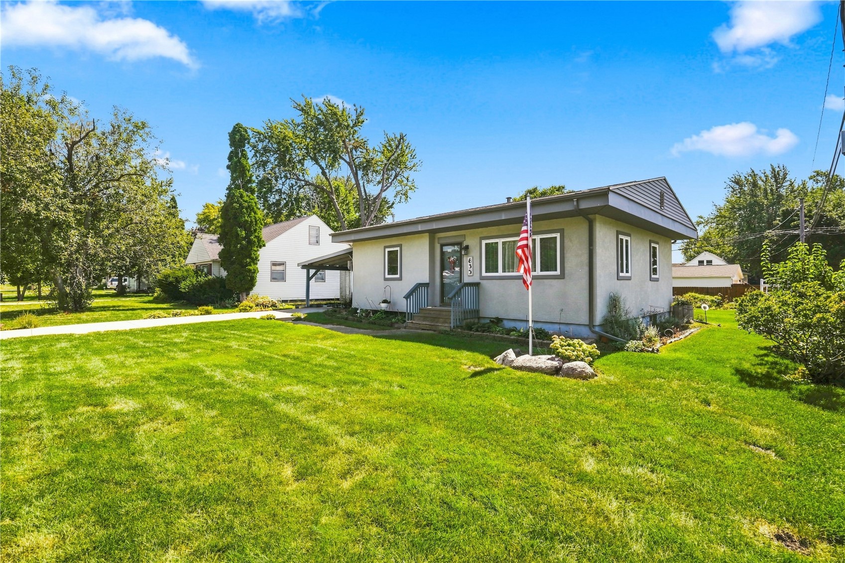 835 37th Street NE Cedar Rapids IA 52402