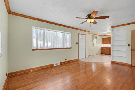 835 37th Street NE Cedar Rapids IA 52402
