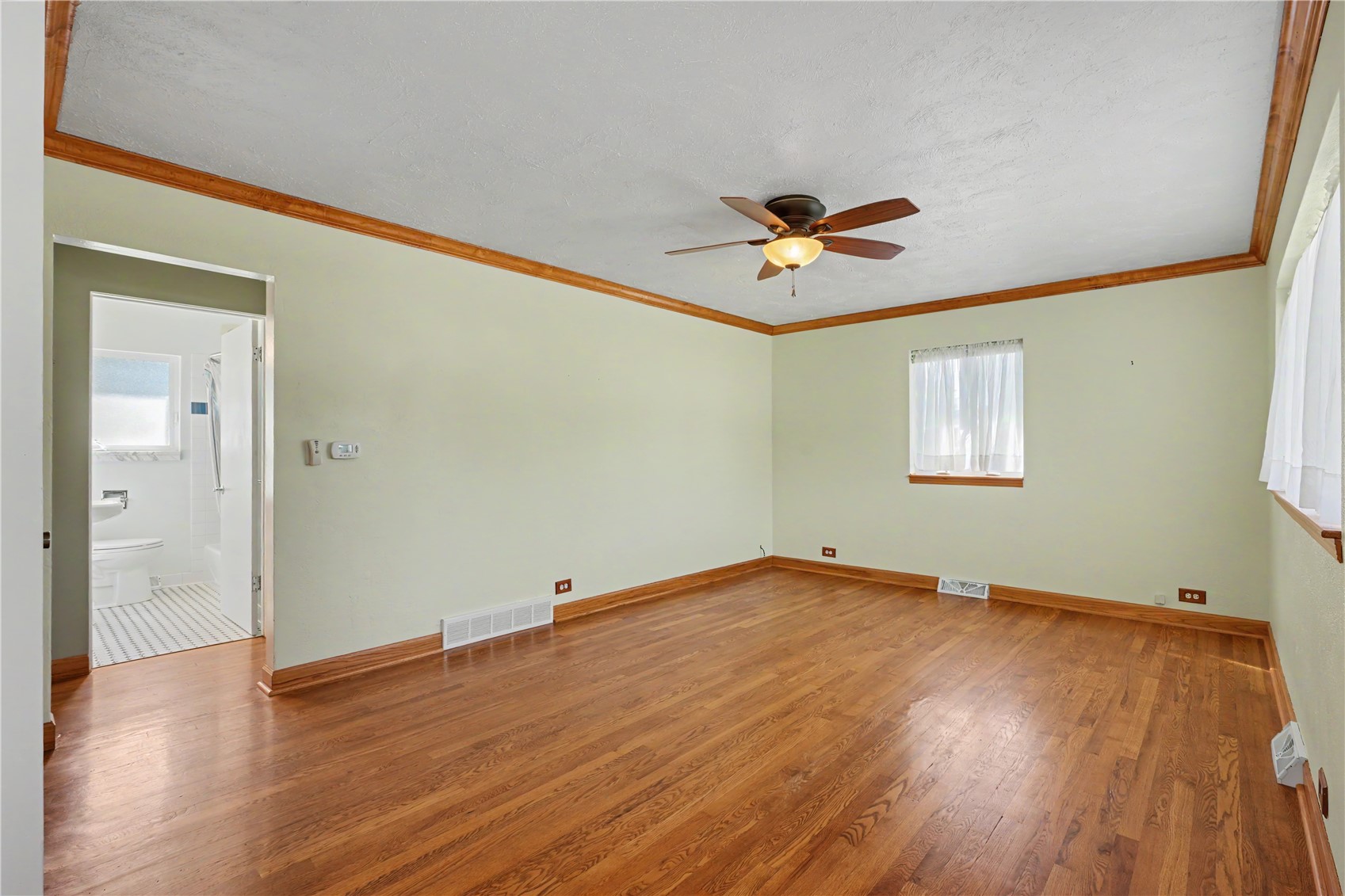 835 37th Street NE Cedar Rapids IA 52402