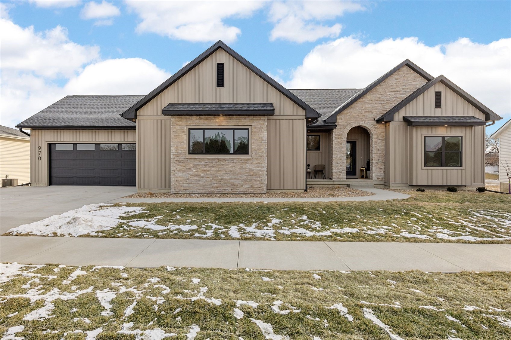 970 17th Avenue SW Mt Vernon IA 52314