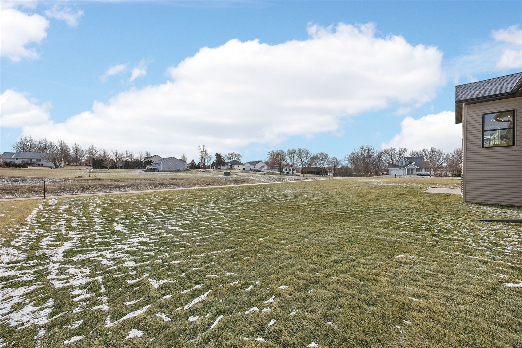 970 17th Avenue SW Mt Vernon IA 52314